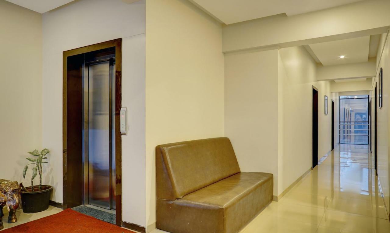 Treebo Bhagyashree Executive Hotel Mundhva Екстериор снимка