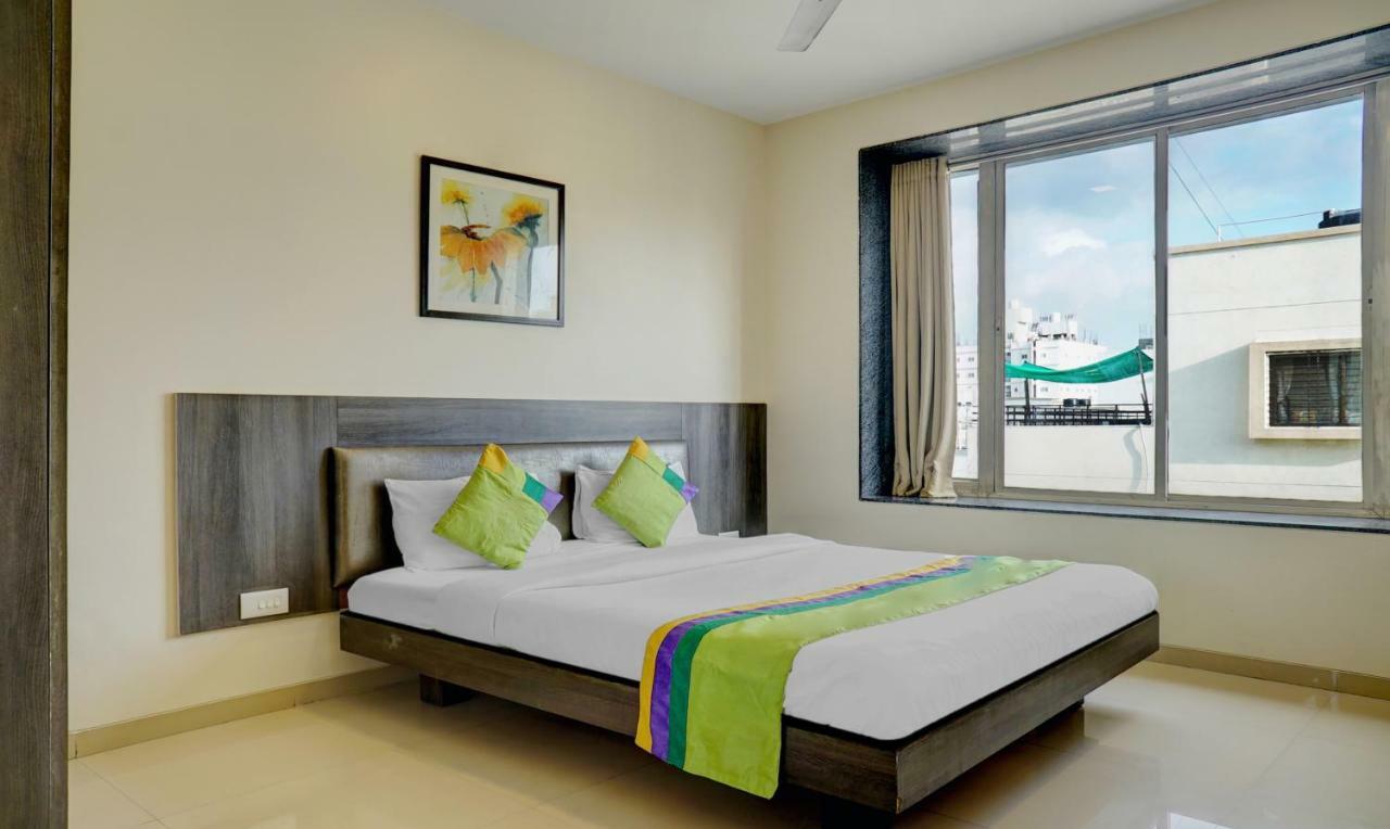 Treebo Bhagyashree Executive Hotel Mundhva Екстериор снимка